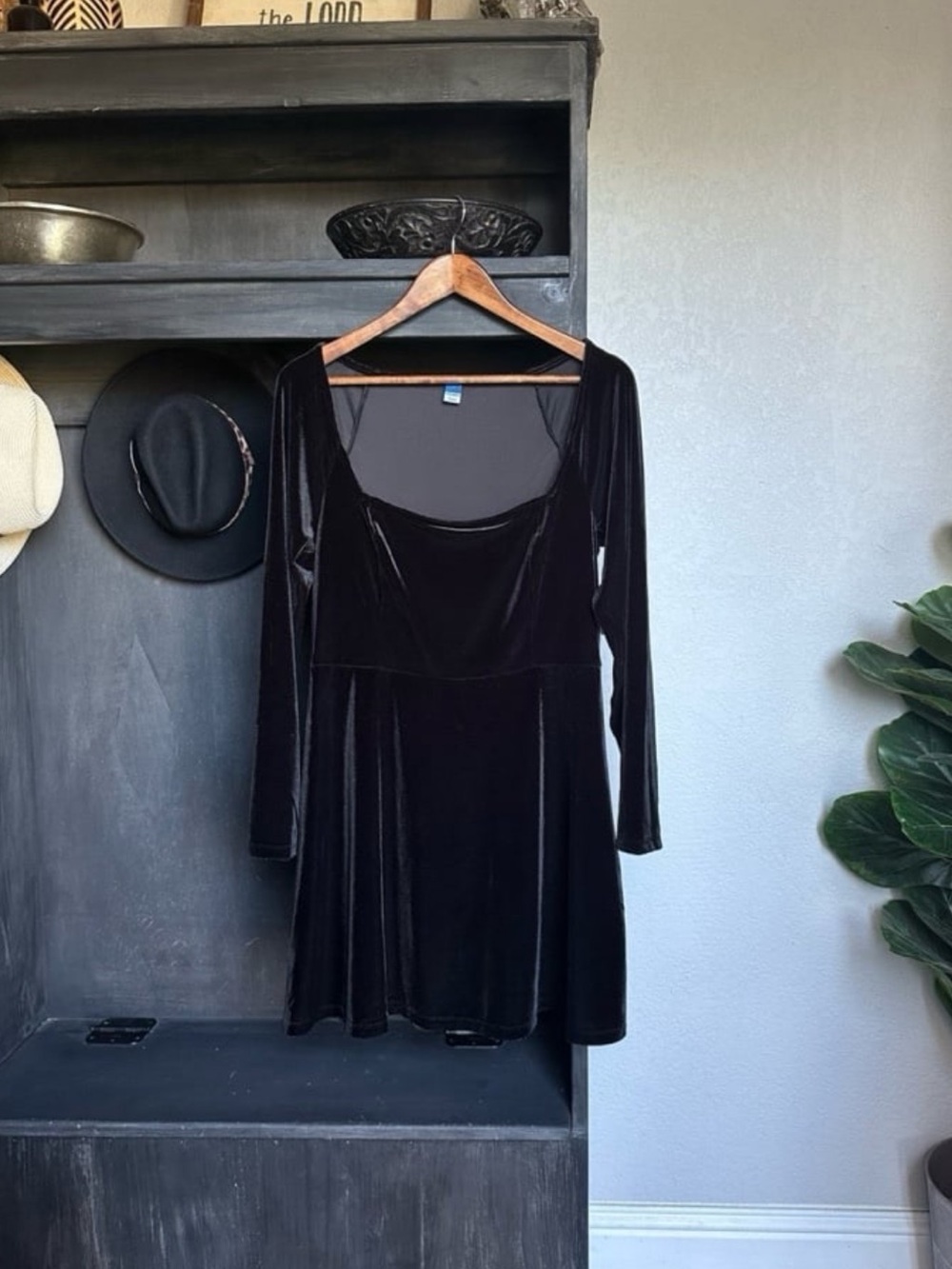 Old Navy Womens Velour Mini Dress - Fit and Flare Long Sleeve Size Large